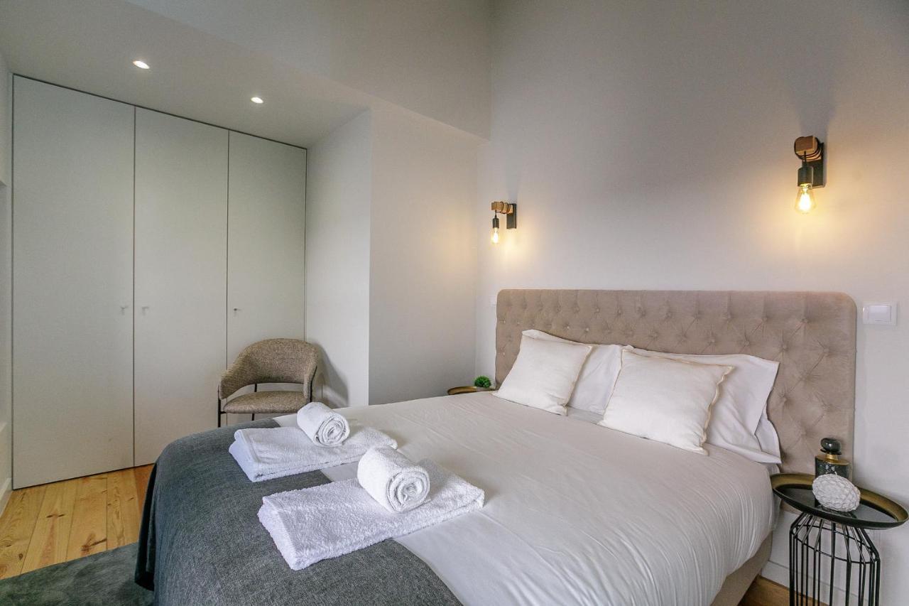 Lovelystay - Downtown Studio With Pool, Ac And Balcony OOporto Extérieur photo