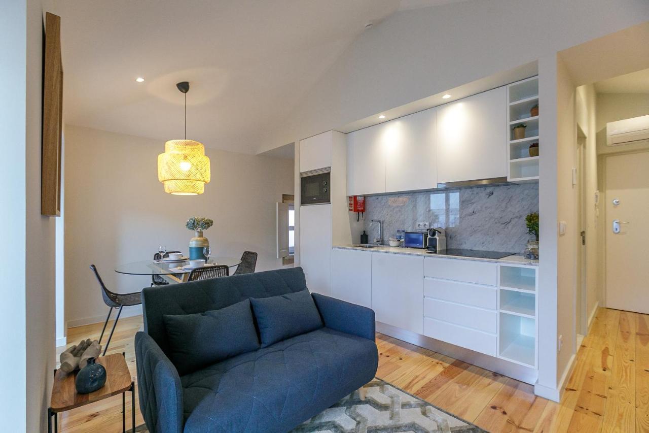 Lovelystay - Downtown Studio With Pool, Ac And Balcony OOporto Extérieur photo